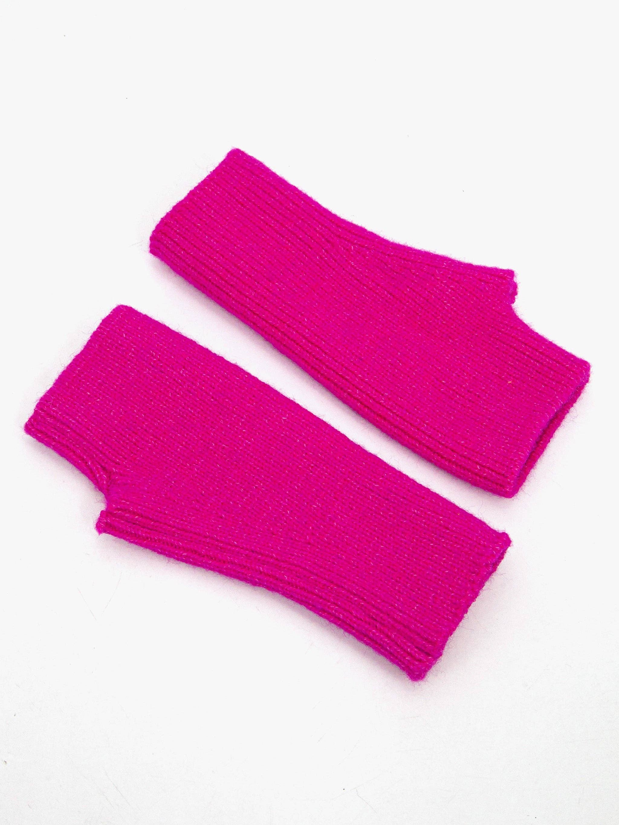 Dylan Wrist Warmers - Fuchsia, Knitted: One-size