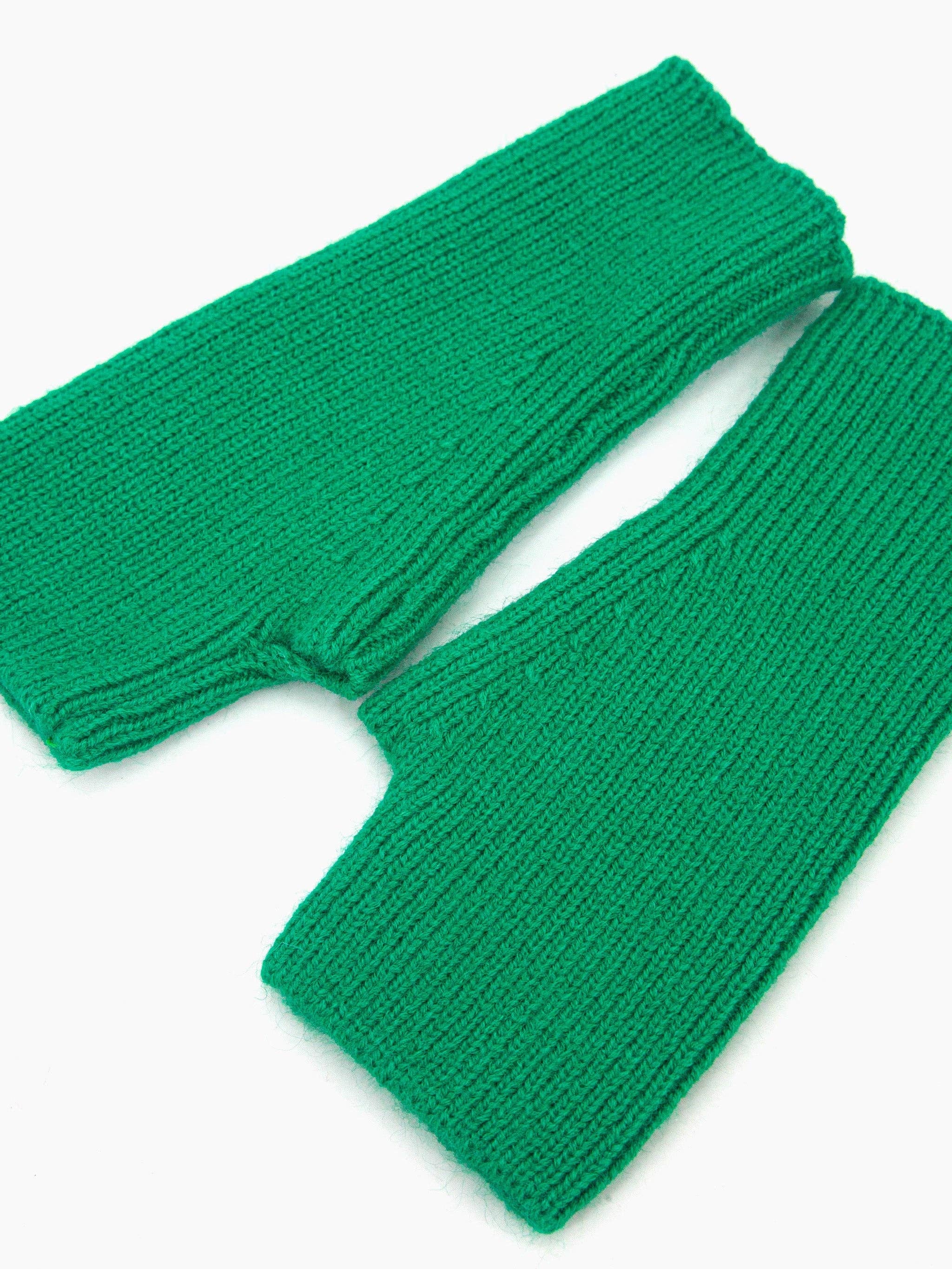 Dylan Wrist Warmers - Green, Knitted: One-size