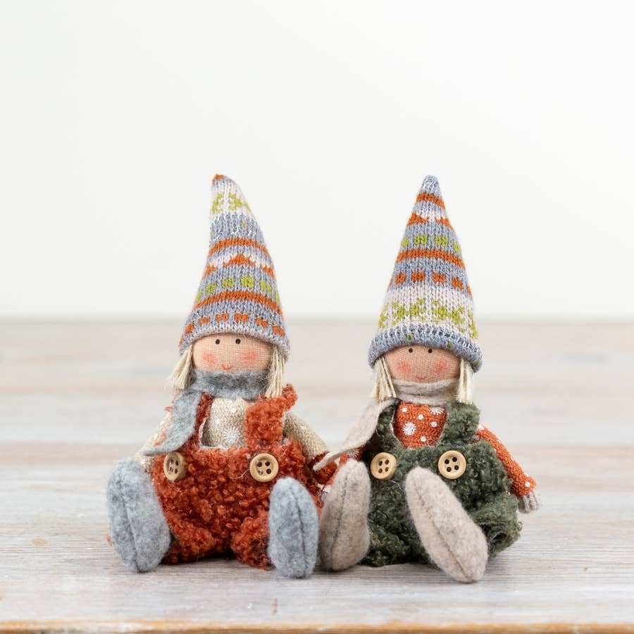 Sitting Fabric Girl, 8cm