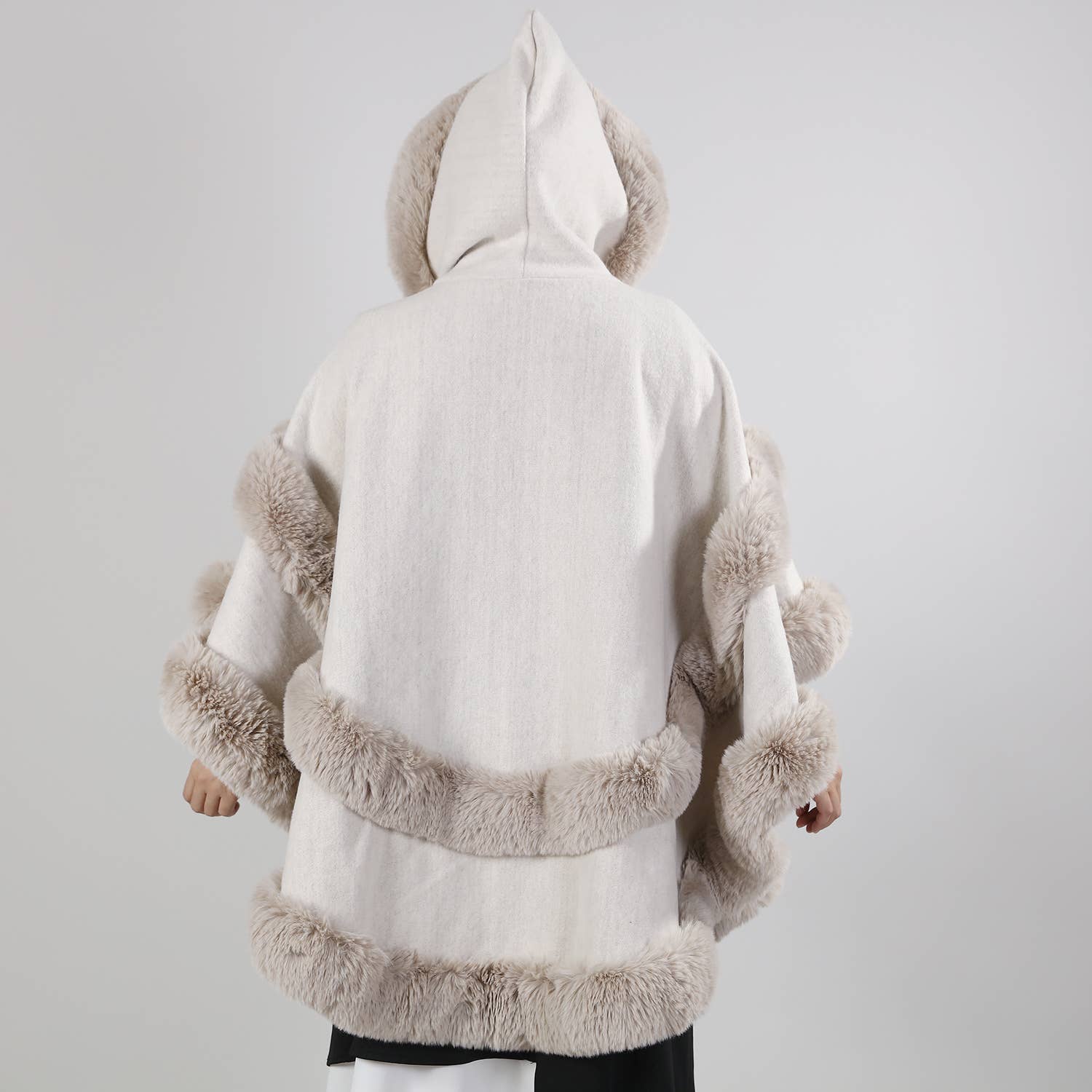 Poncho Cape with Plush Faux Fur Detailing PE378: Silver