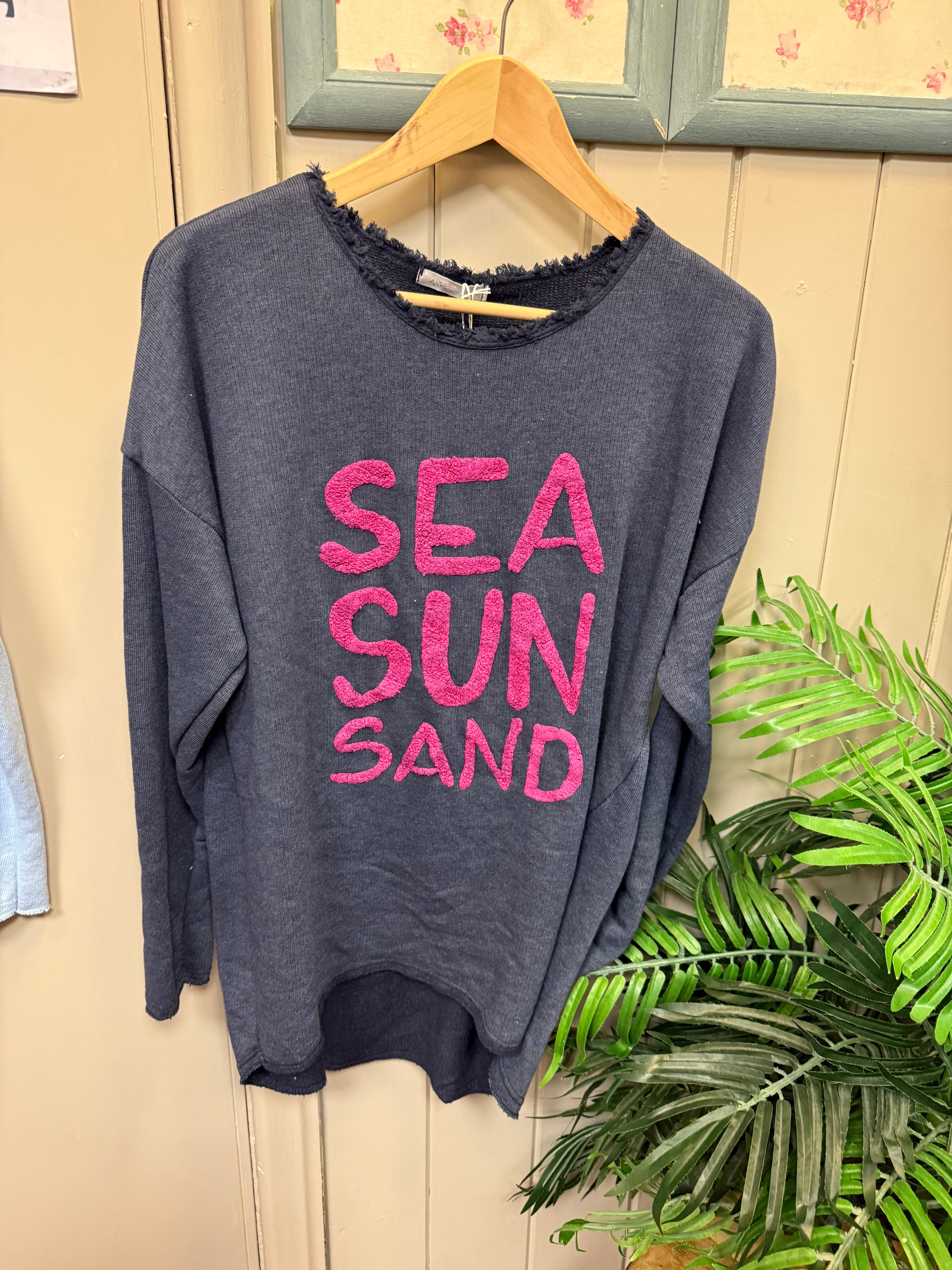 🌊 “SEA SUN SAND” Fleece Sweatshirt