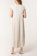 Cap Sleeve Pleated Maxi Dresso