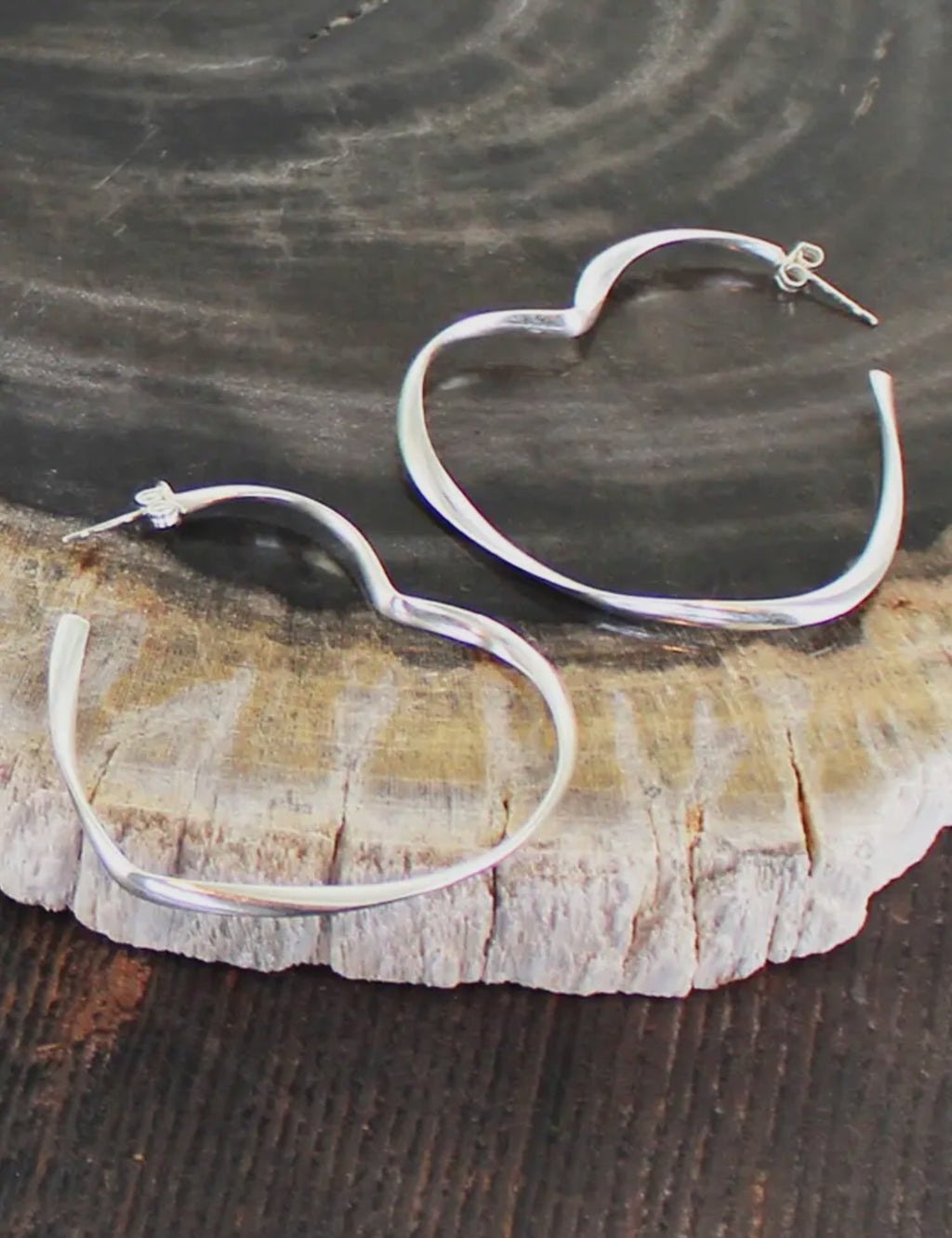 Open Twisted Heart Earring [Silver Plate]