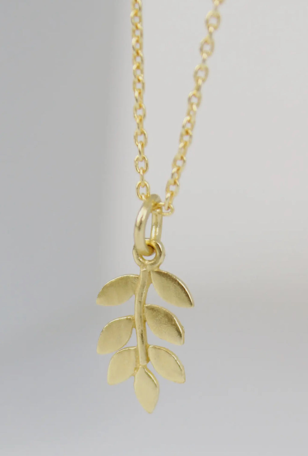 Dainty Leaf Necklace
