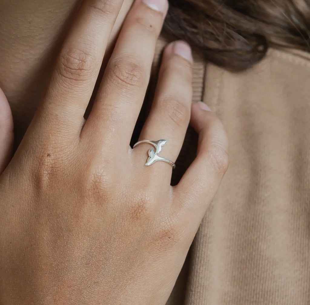 Whale Tale Adjustable Ring