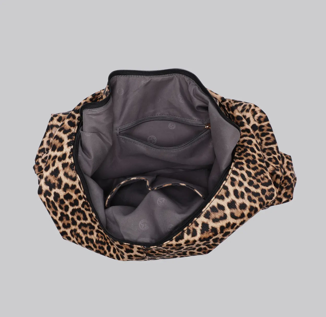🐆 Leopard Print Slouch Bag