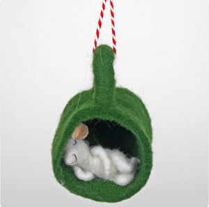 BABY MOUSE IN CUP HANGING