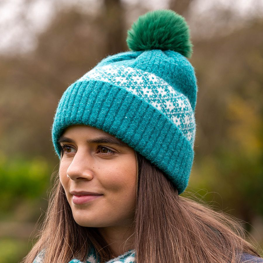 Recycled blend green and white Scandi flower bobble hat 40531