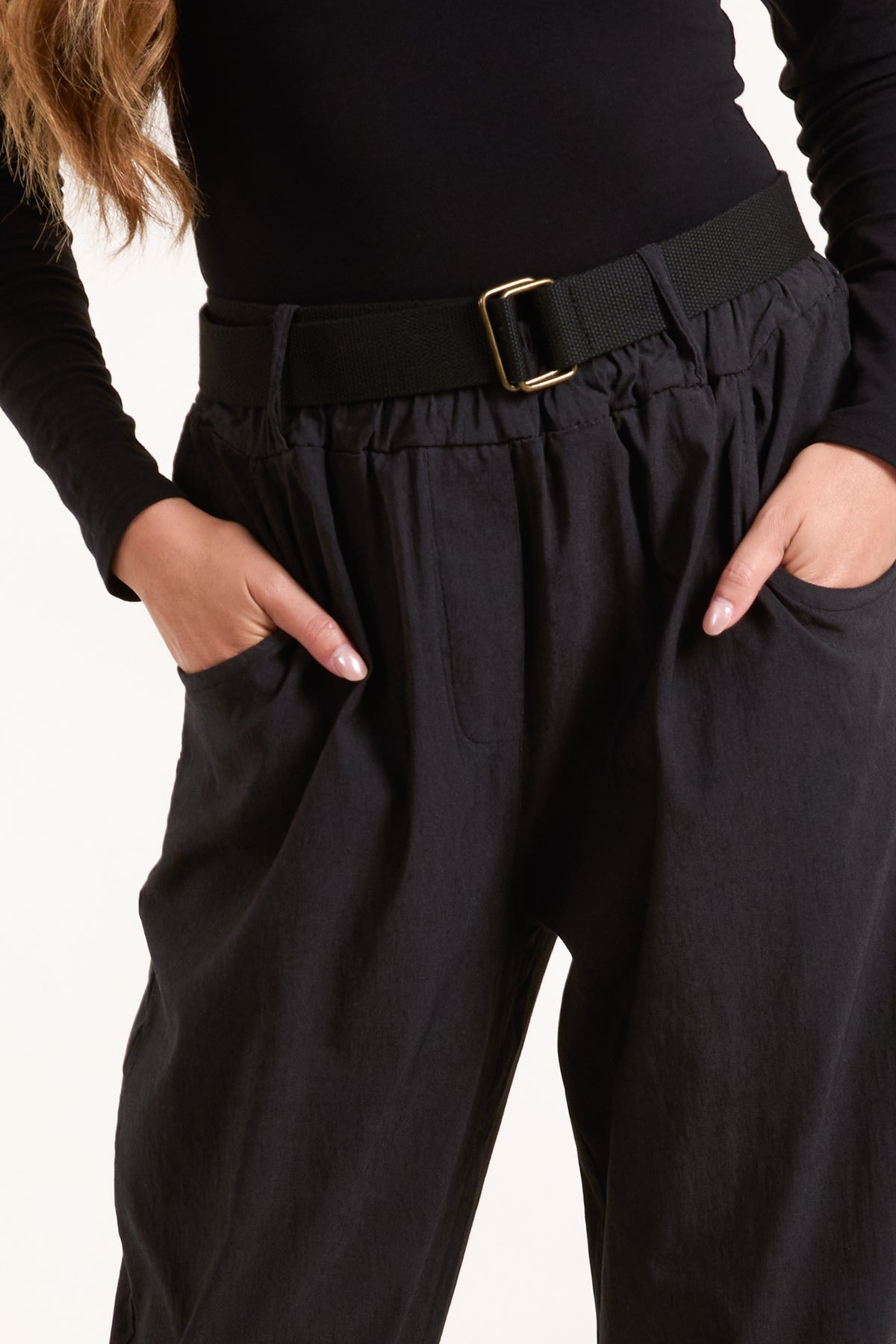 WOVEN BELT CUFFED TROUSERS