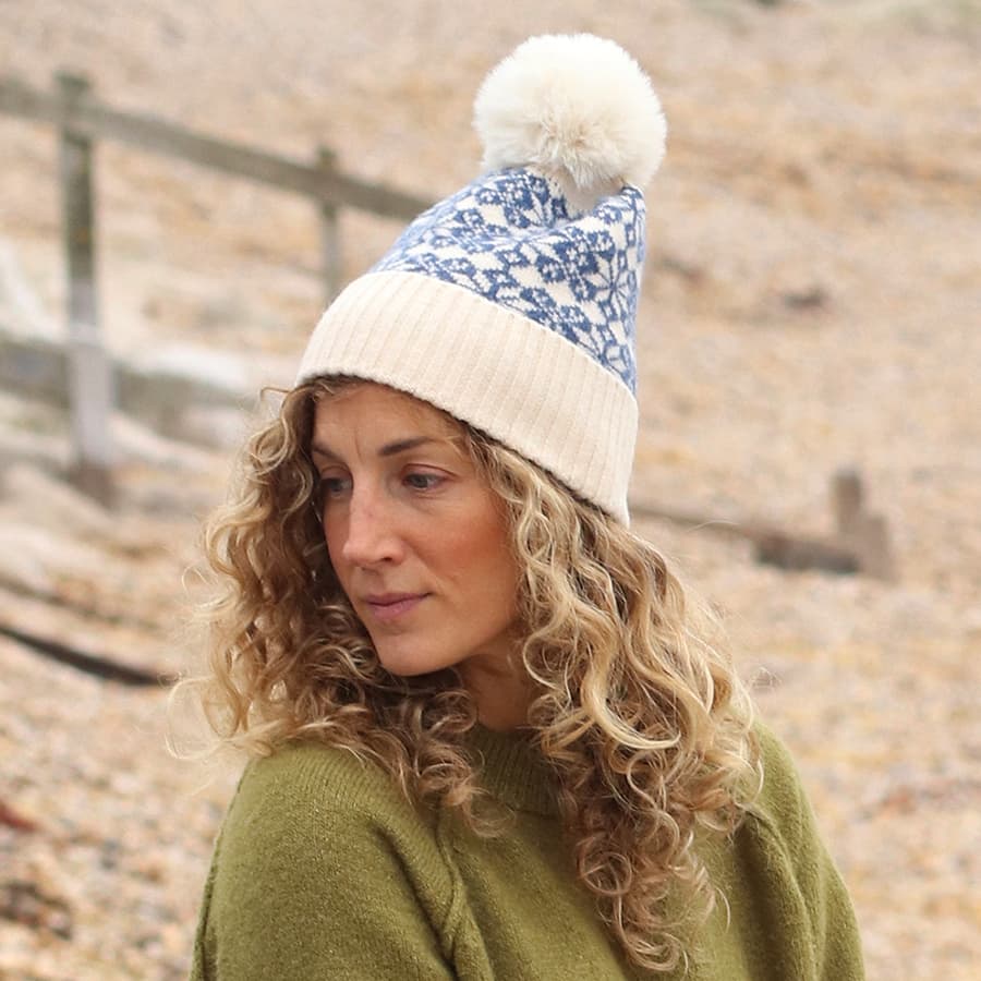 Blue and cream mix starflower knit bobble hat