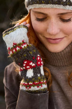 Toadstool Handwarmers