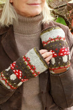 Toadstool Handwarmers