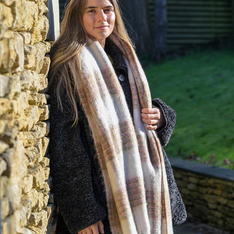 Beige mix fluffy check scarf
