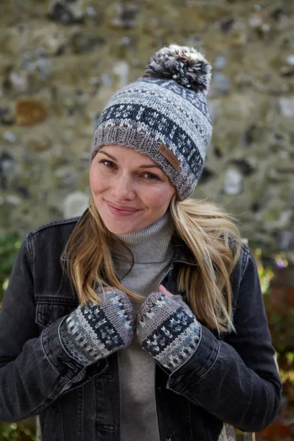 Inveraray (Merino) Bobble Beanie Natural