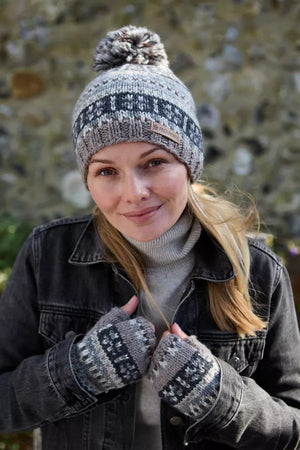 Inveraray (Merino) Handwarmer Natural