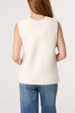 COLOURFUL HEART BUTTON KNIT VEST