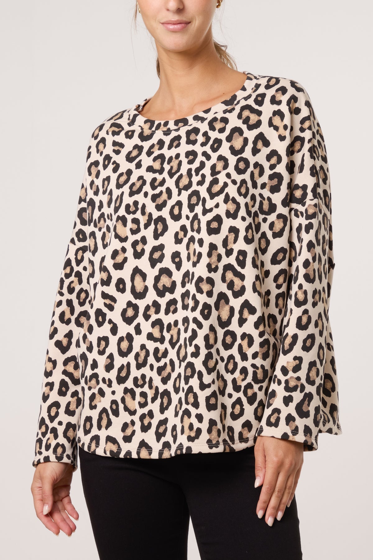 LEOPARD PRINT SWEATSHIRT