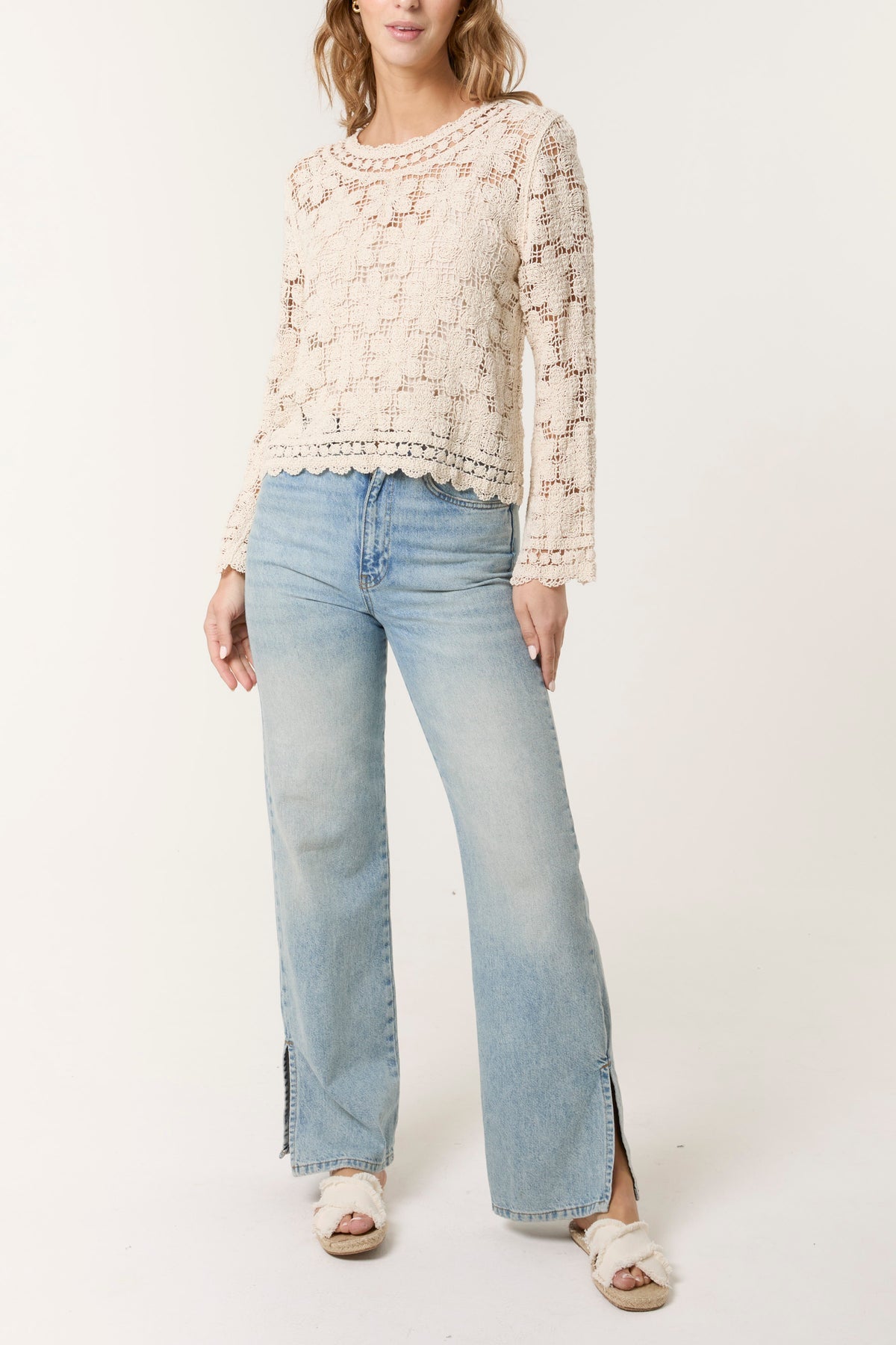 CROCHET FLOWER LONG SLEEVED TOP