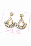 PEARL WHITE TEARDROP EARRING