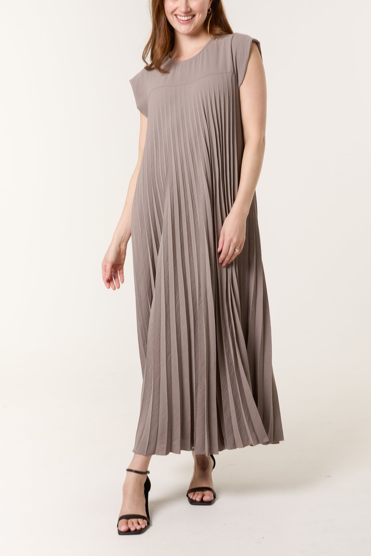 Cap Sleeve Pleated Maxi Dresso