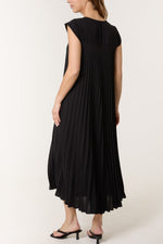Cap Sleeve Pleated Maxi Dresso