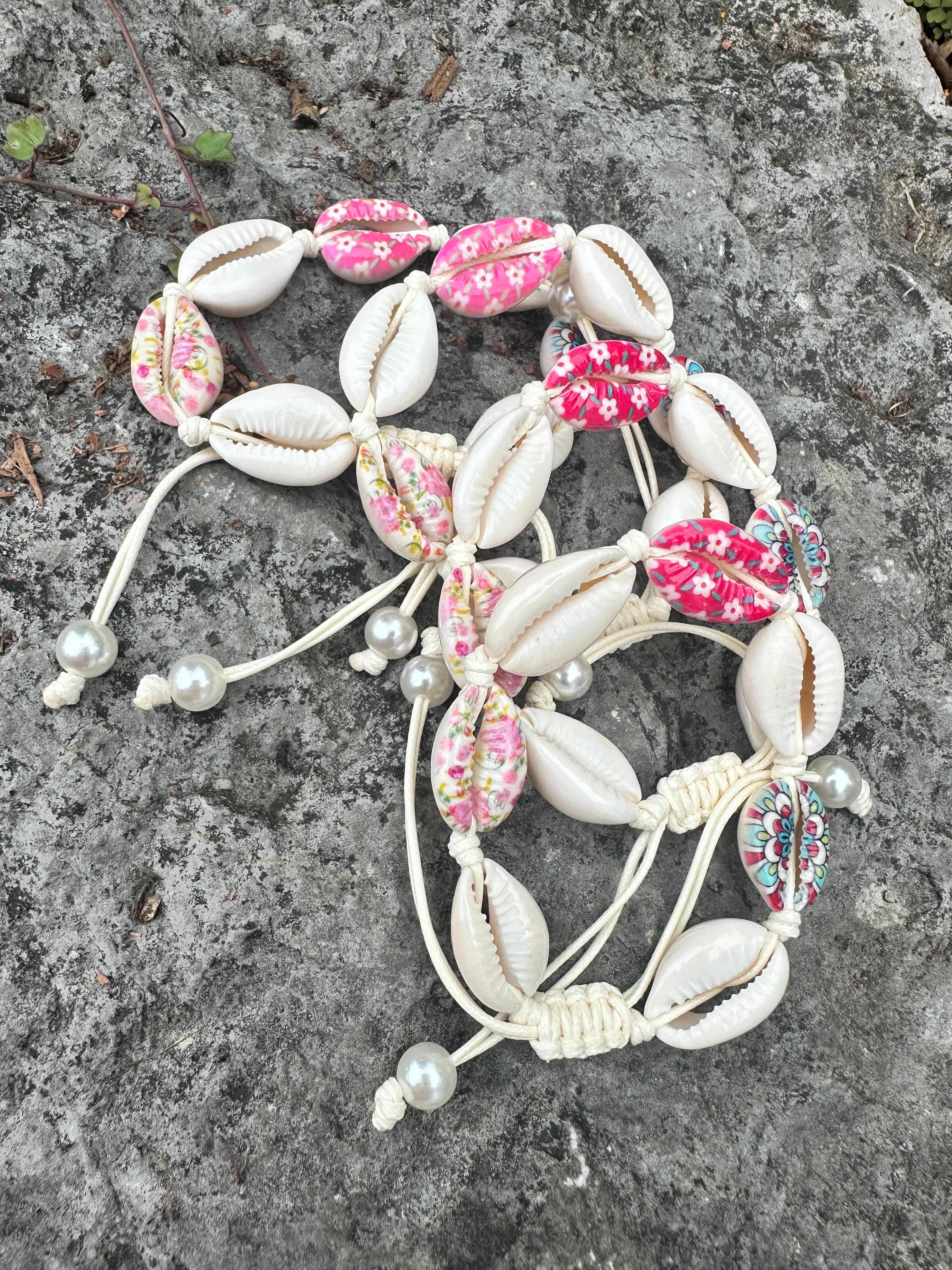 Sea shell adjustable bracelets