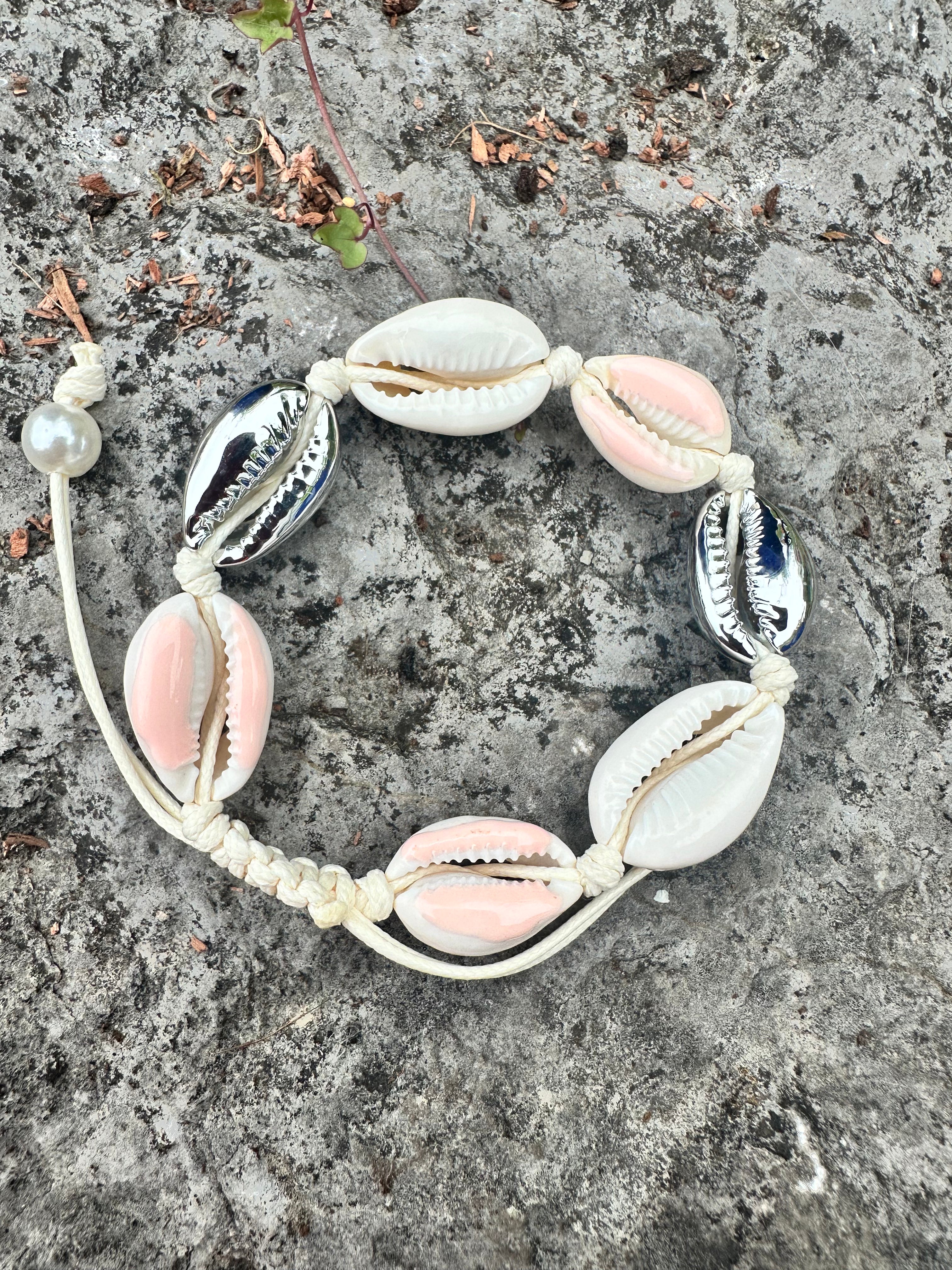 Sea shell adjustable bracelets